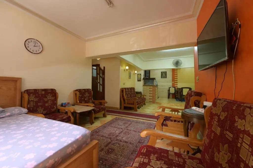 Home in the City - photo 3