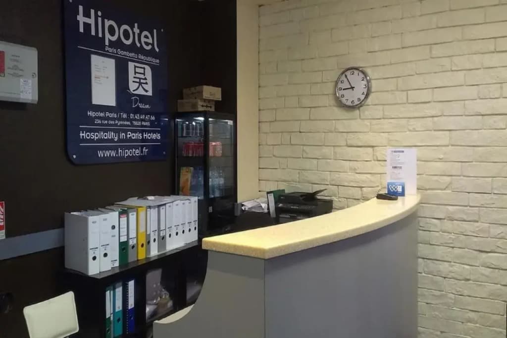 Hipotel Paris Gambetta Republique - photo 2