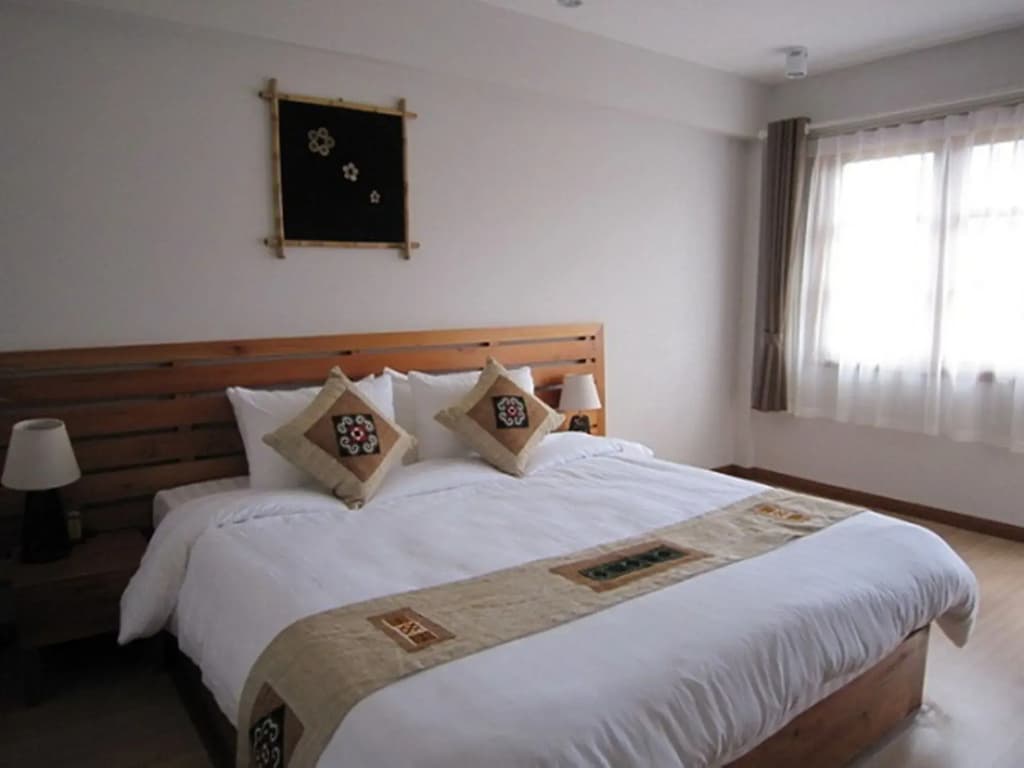 Duyen Saigon Hotel - photo 3