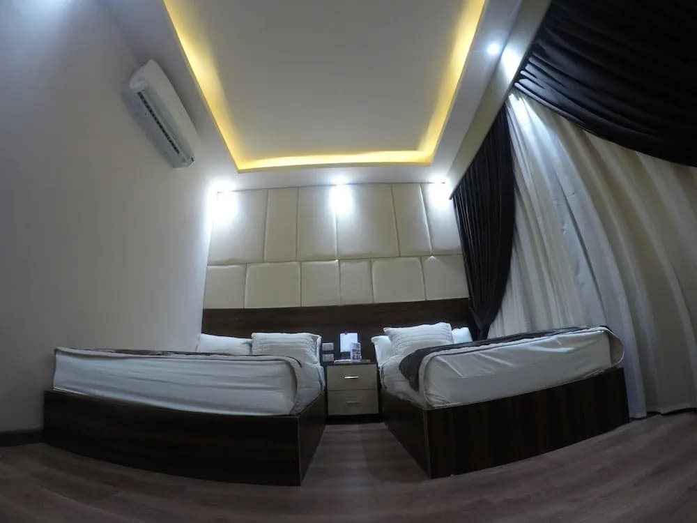 Grand City Hotel - photo 11