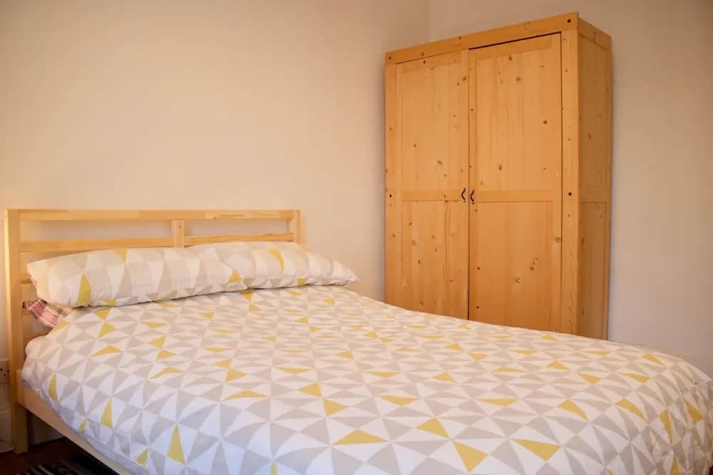 2 Bedroom Seaside Flat - photo 5