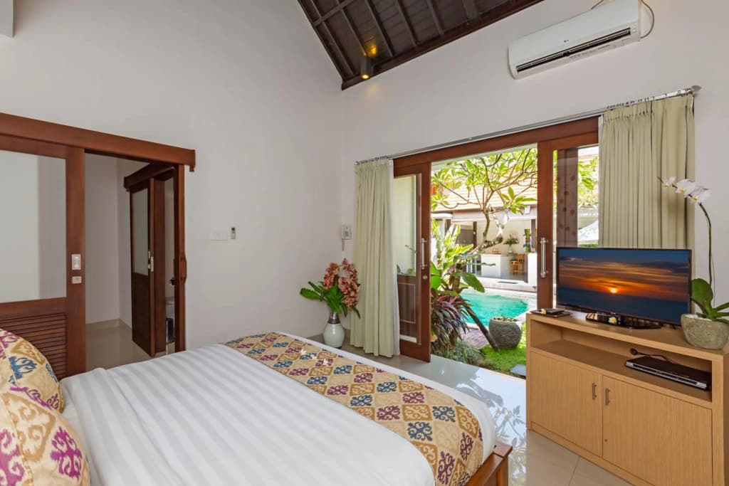 Kubal Villa and Living Seminyak - photo 25