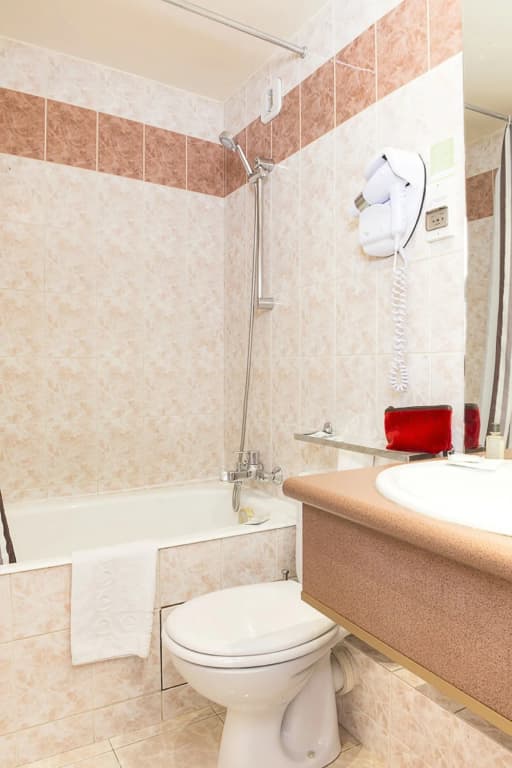 Hôtel Pierre Nicole - photo 9