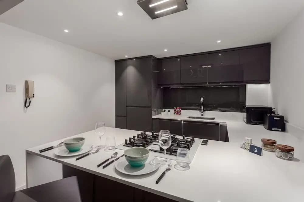 Spacious Canfield Gardens Studio - photo 20