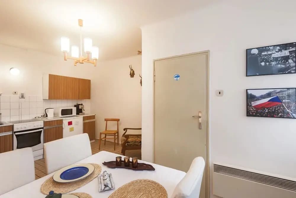 Velvet Revolution Apartment - photo 15