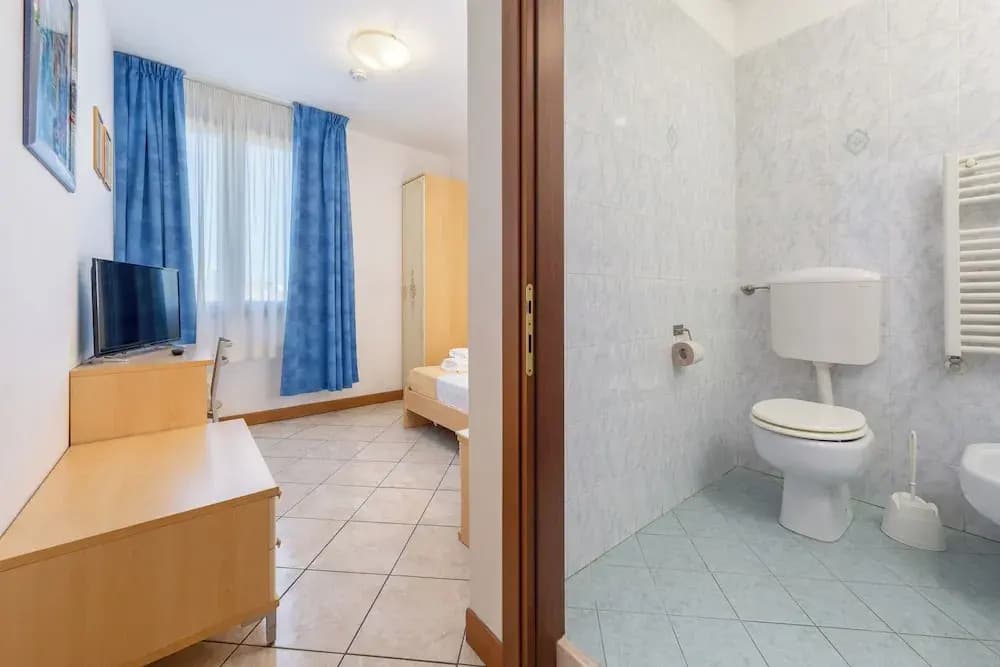 Hotel New Aurora Venice - photo 6
