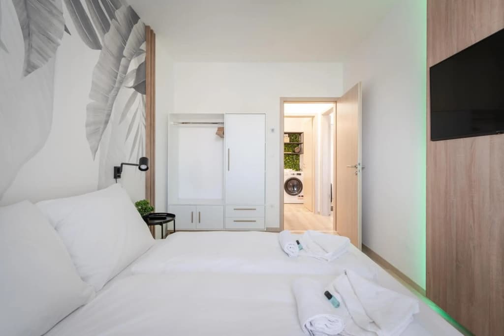 WestSide River Apartment - photo 25