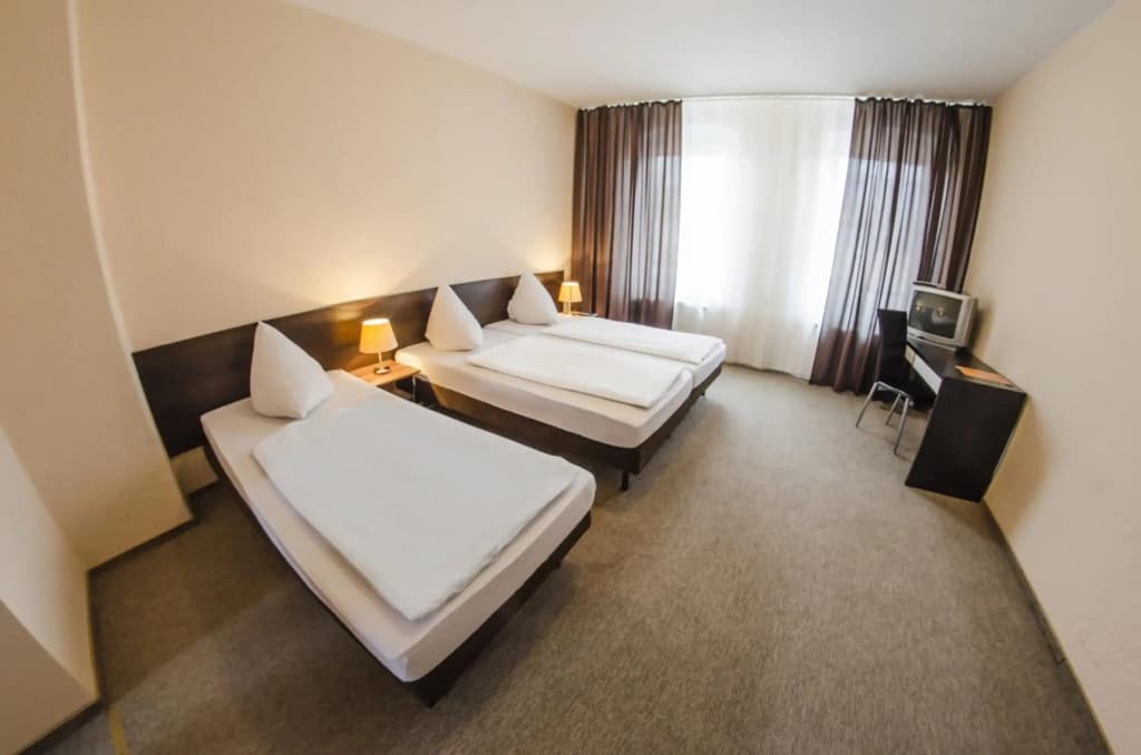 Hotel Pension Victoria - photo 4