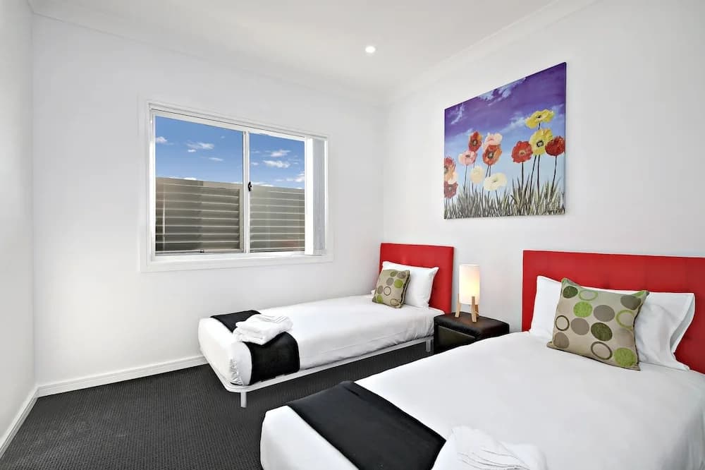 Canley Heights Villas - Sydney - photo 4