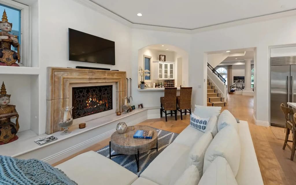 Westwind Mall - photo 12