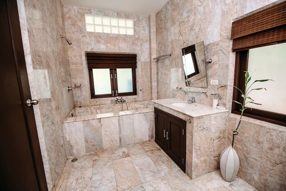 Jungle Emerald Rock Luxury Villa - photo 9