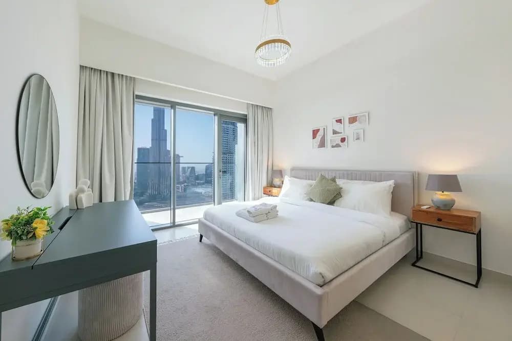 Downtown Dubai 3BR Burj Royale - photo 5