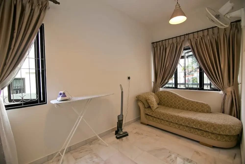 Classy Elegant Terasek Palace - photo 3