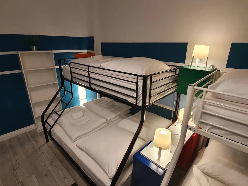 Central Lichtenberger Apartment - photo 2