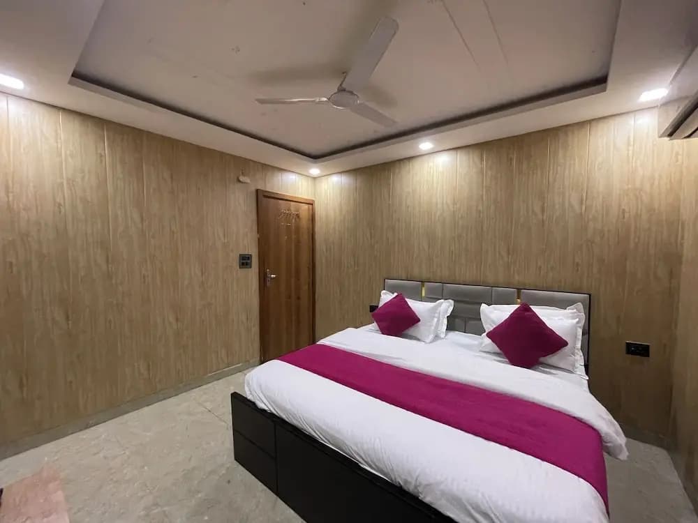 Hotel Heaven  Pacific Mall Subhash Nagar - photo 24