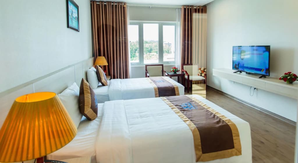 Ha Long Harbour Hotel - photo 1
