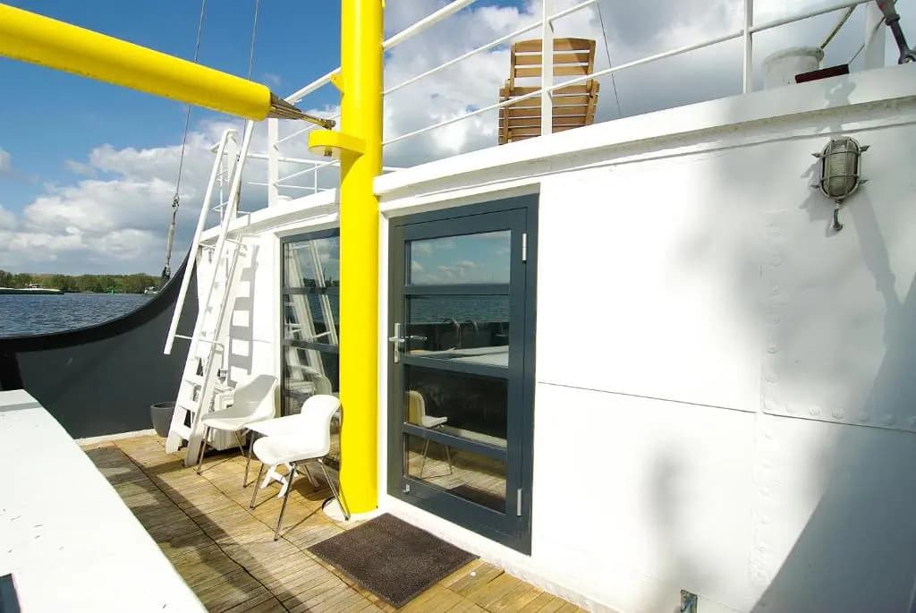 Authentic Ship with a stunning view! - photo 16