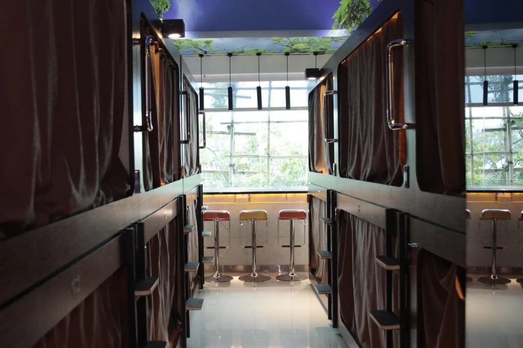 SNOOZE Capsule Hotel - photo 5