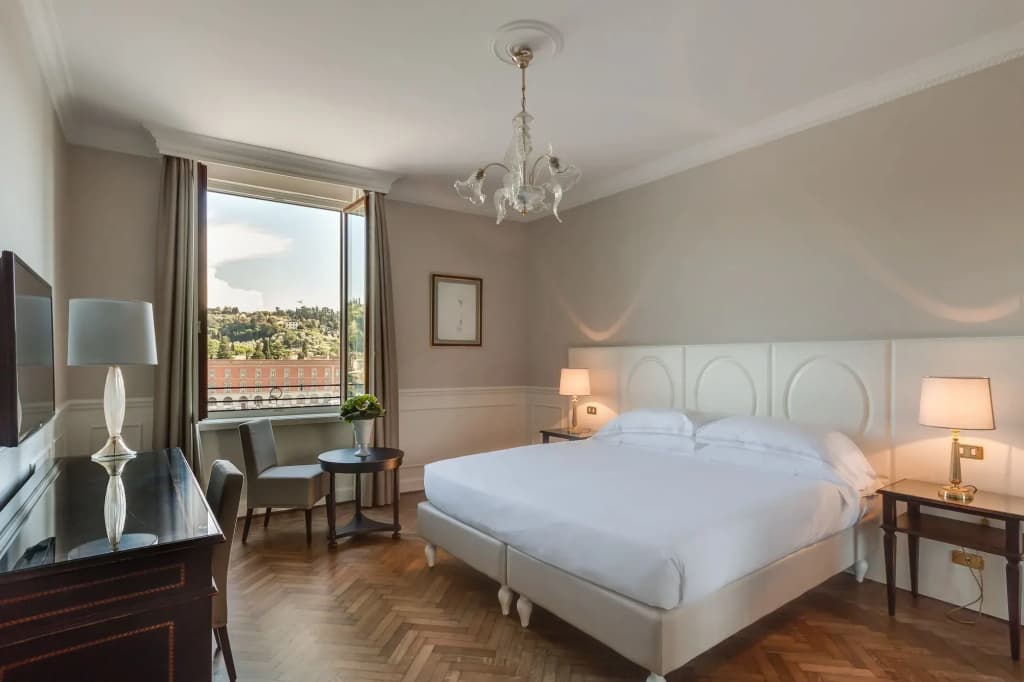Plaza Hotel Lucchesi - photo 2