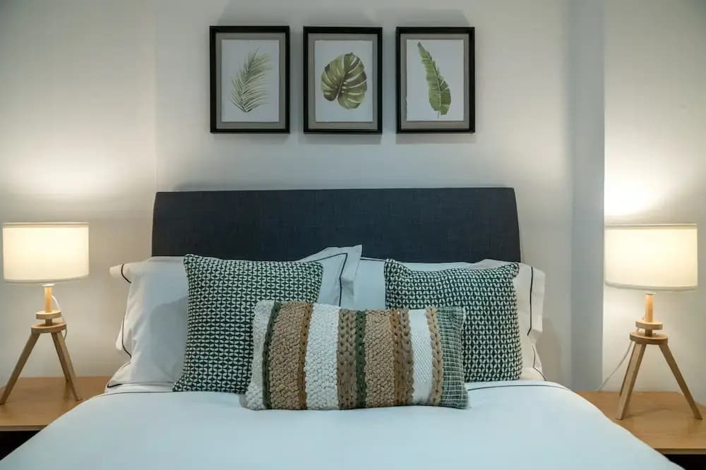 Russell Sq Suite 2 Bed Apartment - photo 17