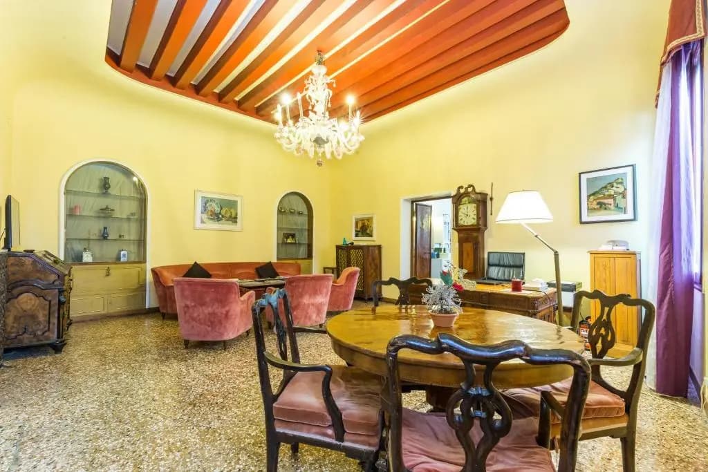 Amadeus Bed and Breakfast - photo 13