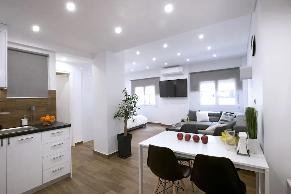 Α Koukaki, Modern Newly Refurbished Apartment - photo 11