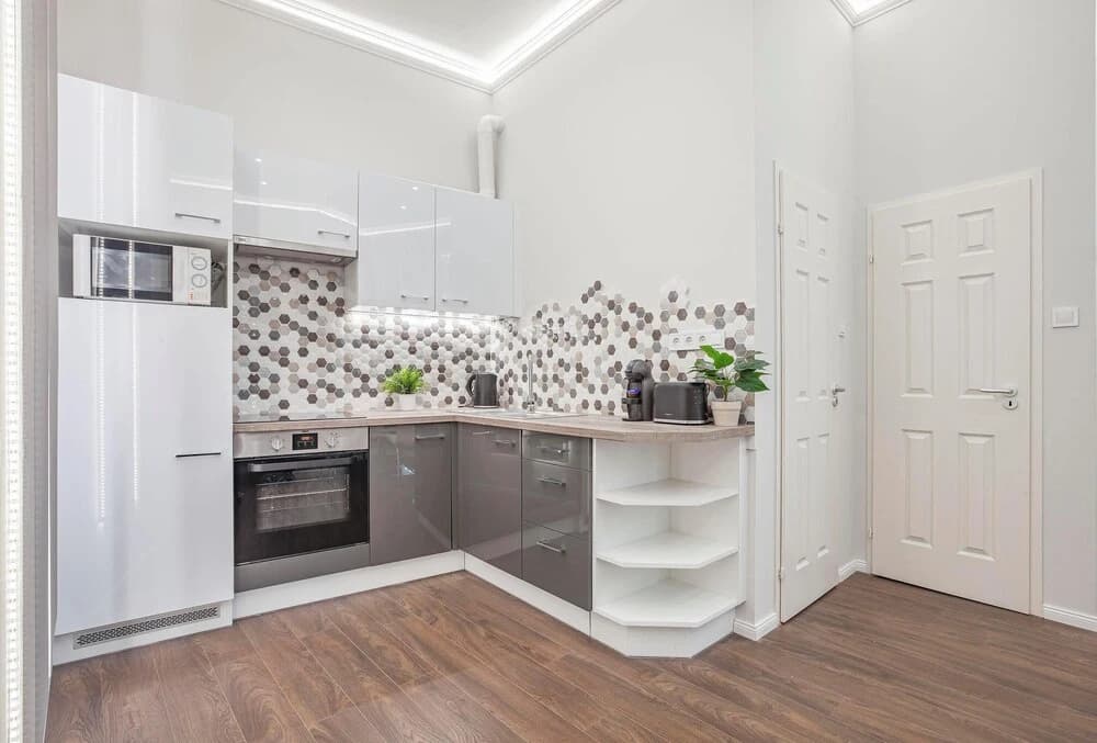 Quiet Downtown Haven— 2Br | A/C | Free Parking - photo 10
