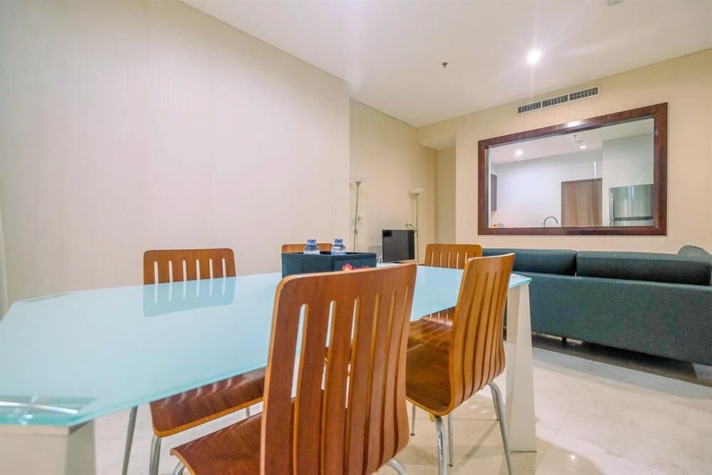Spacious and Cozy 2BR Apartment Essence Dharmawangsa - photo 6