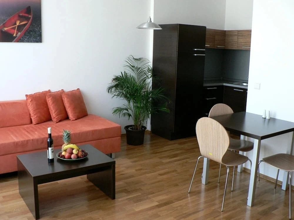 Angel Apartments - photo 2