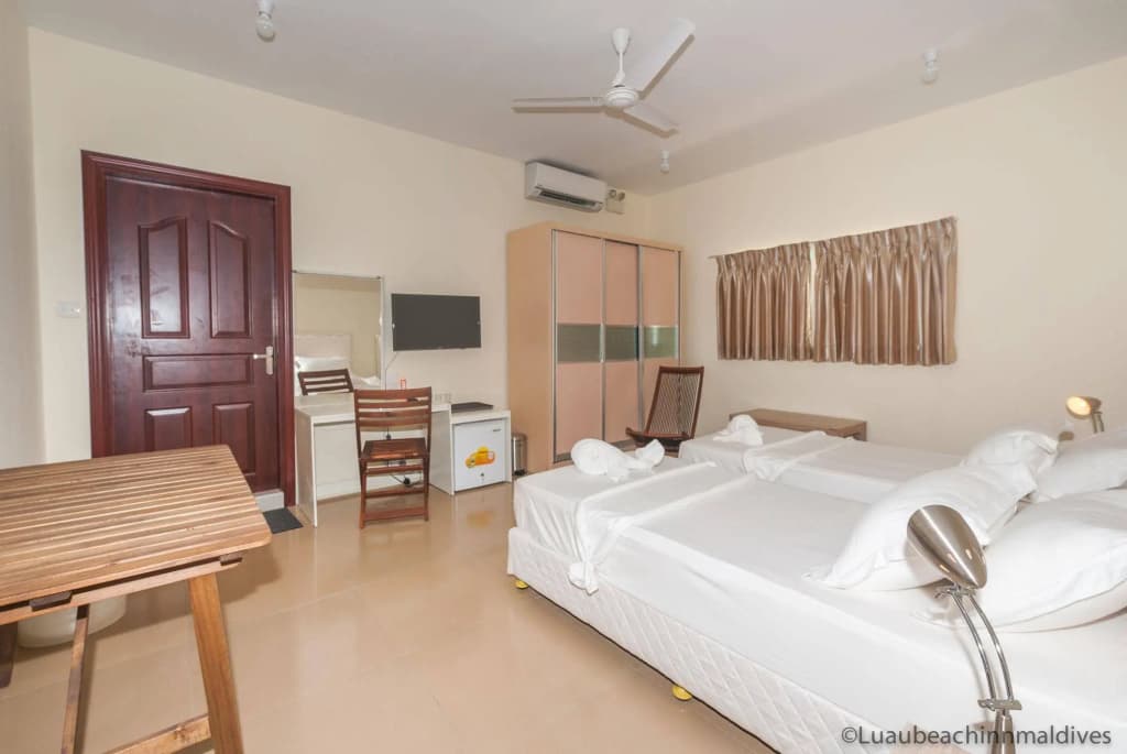 Luau Beach Inn - photo 12