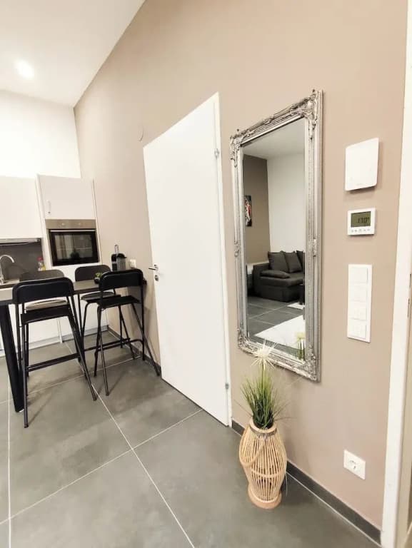 Cozy Apartment with Free Parking - photo 7