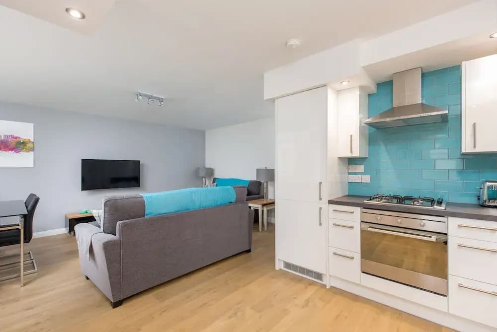 415 Huntingdon Place Apartment - photo 15
