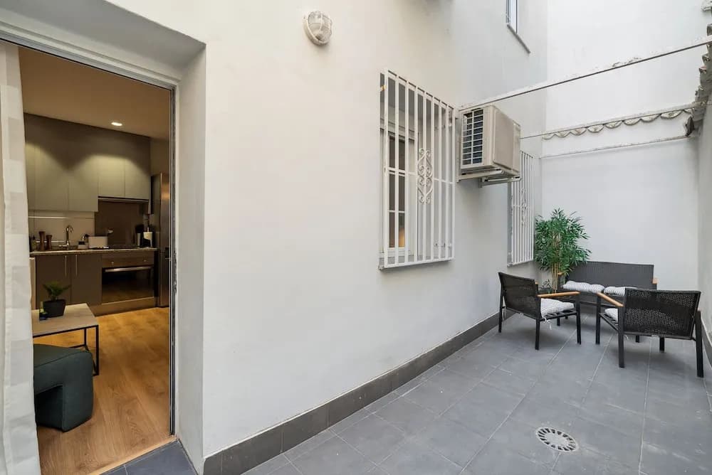 Limehome Madrid Calle de Santa Ana - photo 15