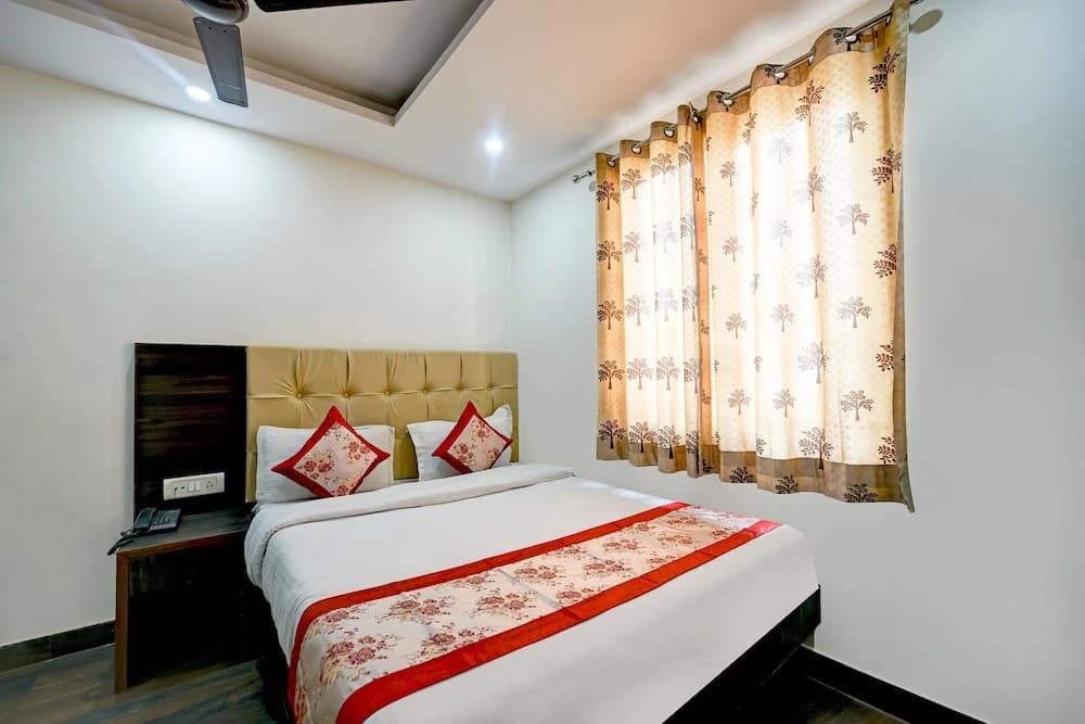 Hotel Dhwani Palace - photo 4