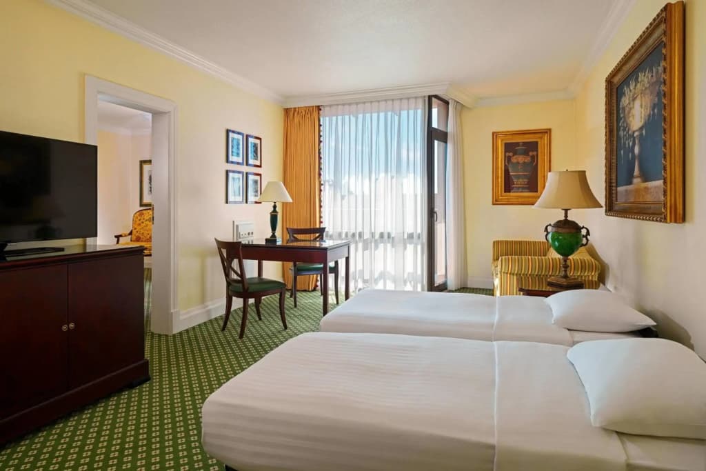 Lisbon Marriott Hotel - photo 6