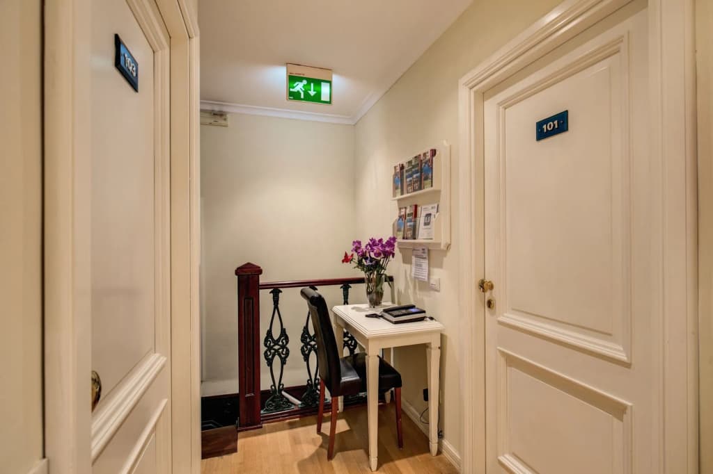 Flann O Brien Rooms - photo 11