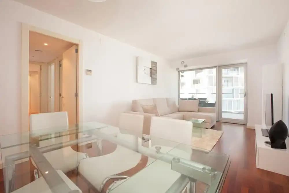 Akira Flats Llum 7th floor - photo 3