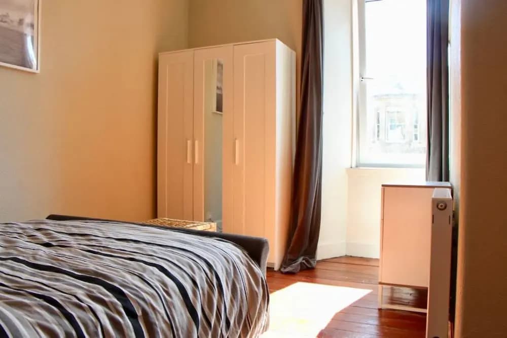 Central Edinburgh 1 Bedroom Flat - photo 10