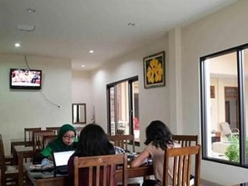 Pondok Seruni Homestay - photo 12