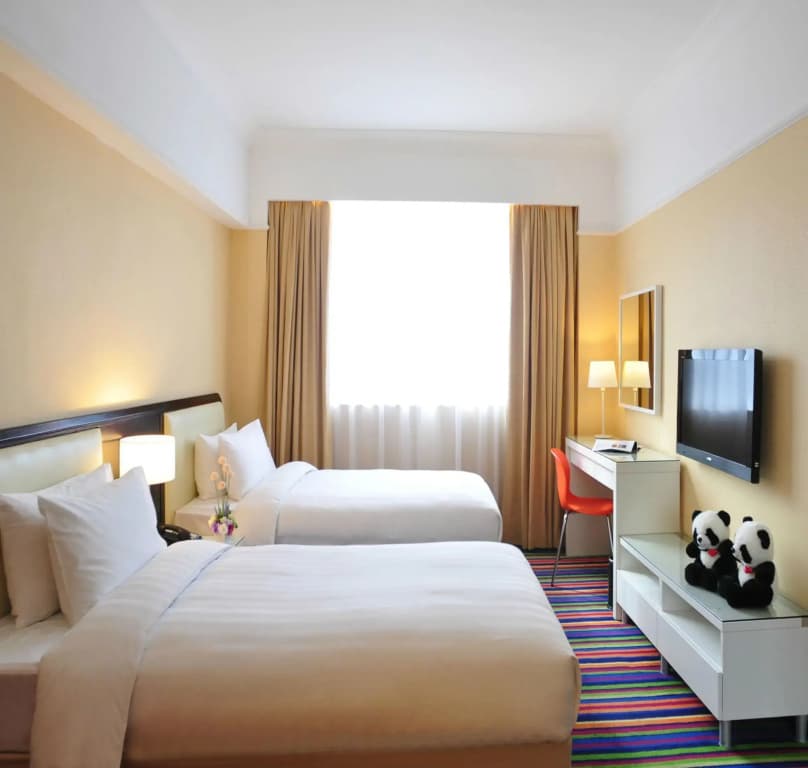 Panda Hotel - photo 4