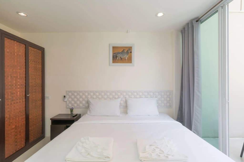 Hangover Inn - photo 3