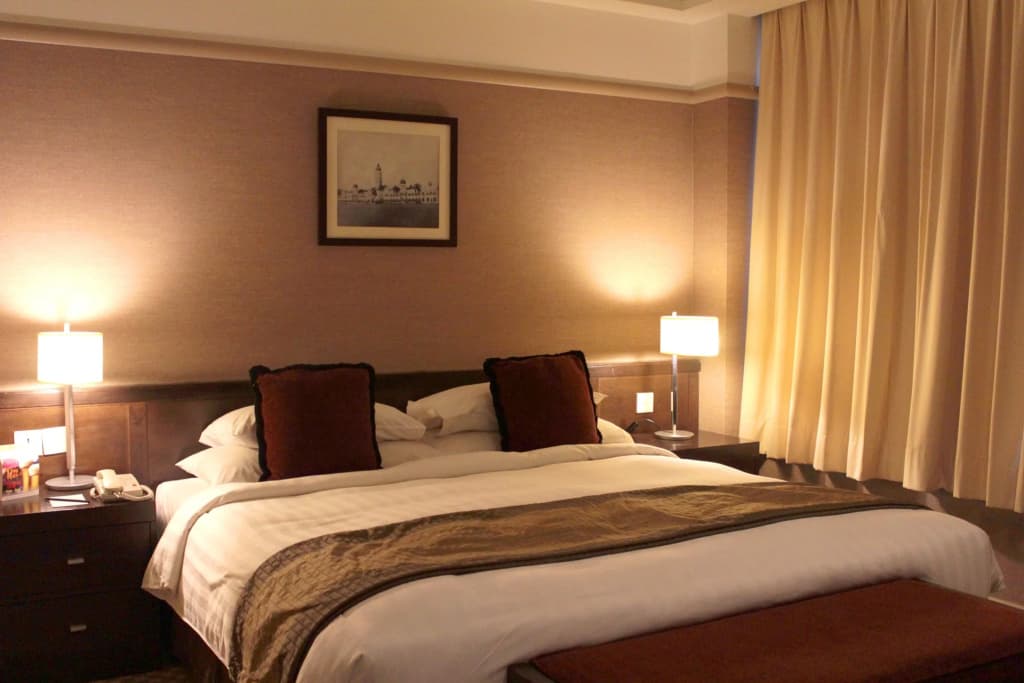 Pacific Regency Hotel Suites - photo 3