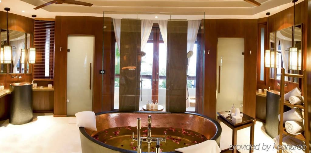 Constance Halaveli Maldives - photo 13