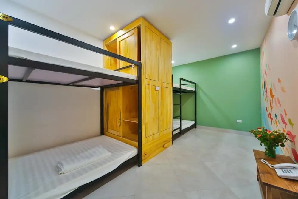 Lakeside House - Hanoi - photo 3