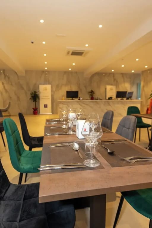 Lh HOTELS - photo 13