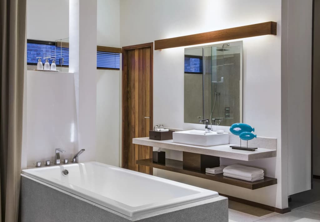 The Aviary Hotel - photo 8