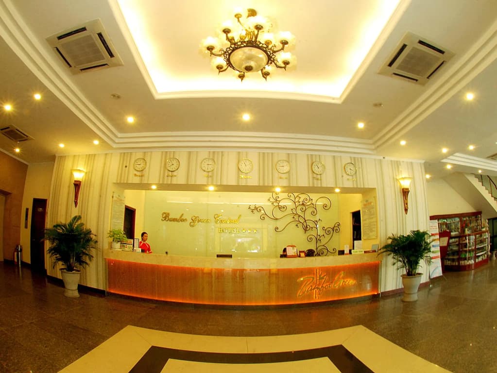 Bamboo Green Central Hotel - photo 2
