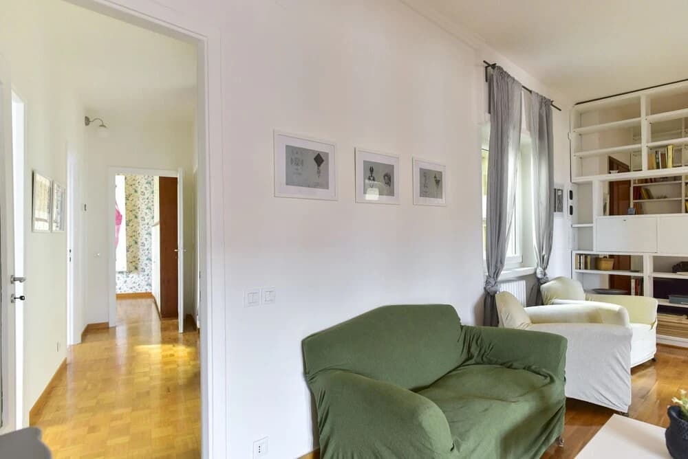 Bright Apartment with Terrace - photo 5