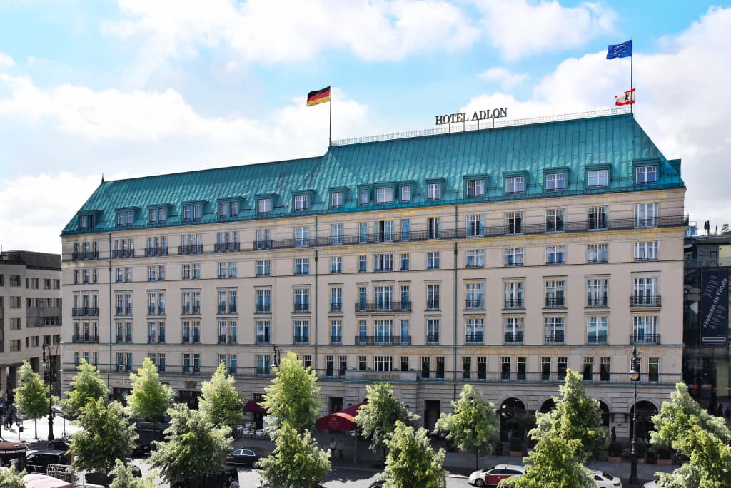 Hotel Adlon Kempinski - photo 1
