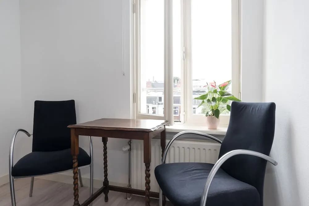 Central Hotspot Apartment - photo 1